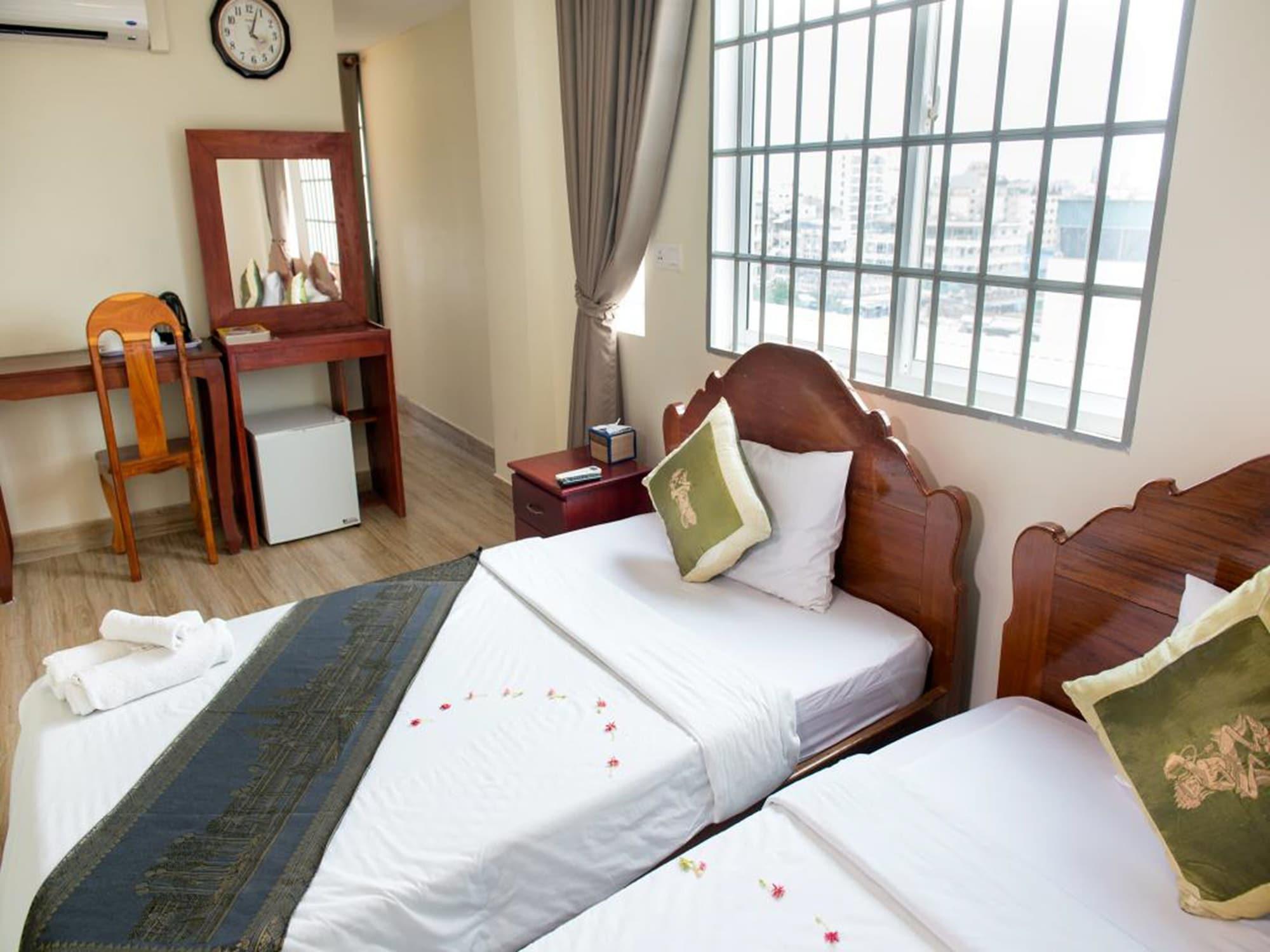 Dynsey Boutique Hotel Phnom Penh Exterior photo