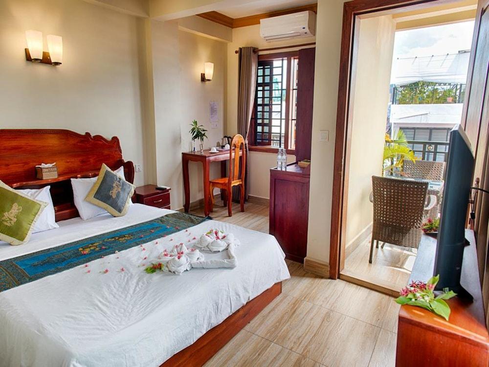 Dynsey Boutique Hotel Phnom Penh Exterior photo