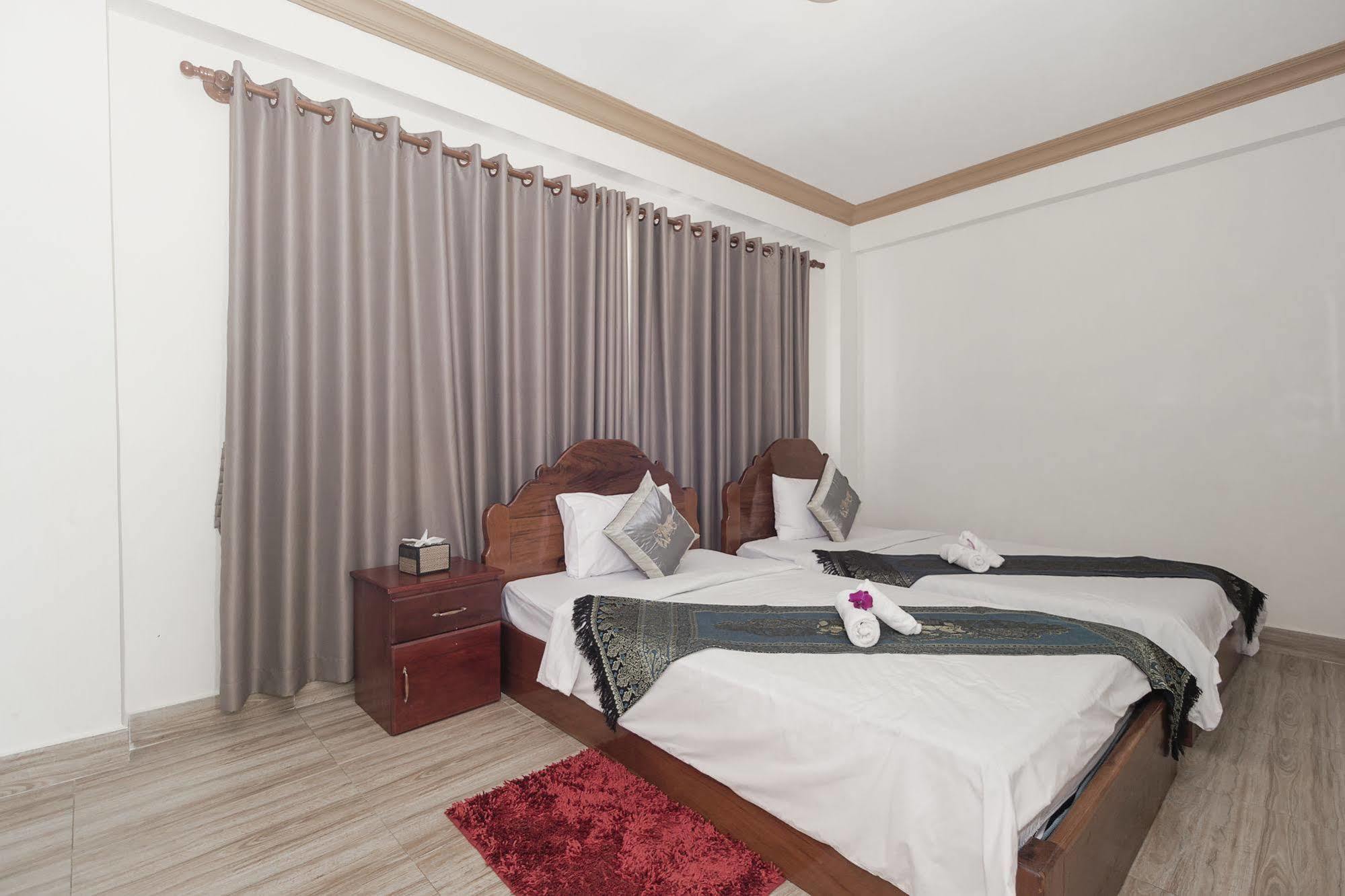 Dynsey Boutique Hotel Phnom Penh Exterior photo